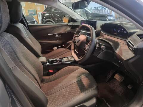 Peugeot 208 1.2 HYBRID Allure Hatchback 5dr Petrol Hybrid e-DSC6 Euro 6 (s/s) (100 ps) - U94