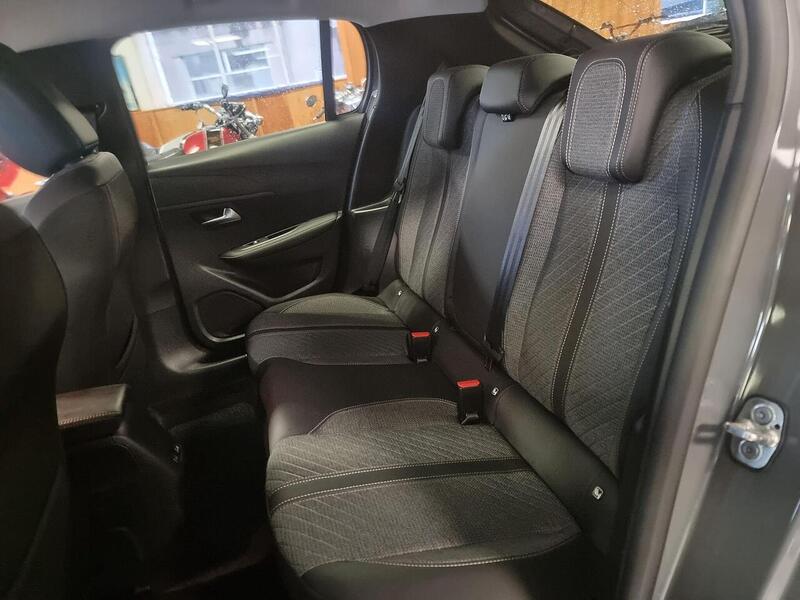 Peugeot 208 1.2 HYBRID Allure Hatchback 5dr Petrol Hybrid e-DSC6 Euro 6 (s/s) (100 ps) - U94