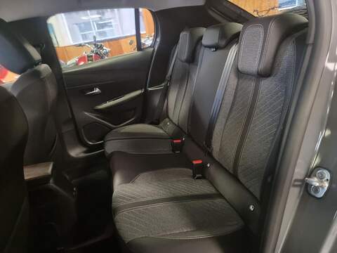 Peugeot 208 1.2 HYBRID Allure Hatchback 5dr Petrol Hybrid e-DSC6 Euro 6 (s/s) (100 ps) - U94