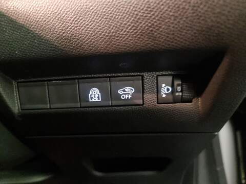 Peugeot 208 1.2 HYBRID Allure Hatchback 5dr Petrol Hybrid e-DSC6 Euro 6 (s/s) (100 ps) - U94