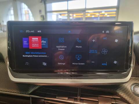 Peugeot 208 1.2 HYBRID Allure Hatchback 5dr Petrol Hybrid e-DSC6 Euro 6 (s/s) (100 ps) - U94