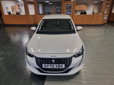 Peugeot 208 1.2 PureTech Allure Premium Hatchback 5dr Petrol Manual Euro 6 (s/s) (100 ps) - U96