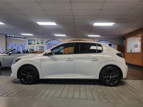 Peugeot 208 1.2 PureTech Allure Premium Hatchback 5dr Petrol Manual Euro 6 (s/s) (100 ps) - U96