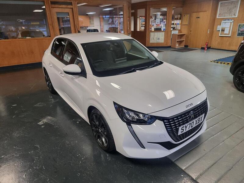 Peugeot 208 1.2 PureTech Allure Premium Hatchback 5dr Petrol Manual Euro 6 (s/s) (100 ps) - U96