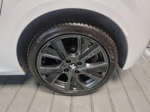 Peugeot 208 1.2 PureTech Allure Premium Hatchback 5dr Petrol Manual Euro 6 (s/s) (100 ps) - U96