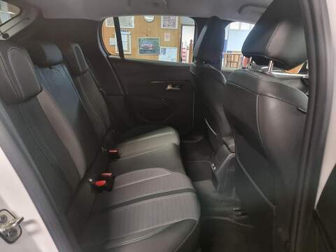 Peugeot 208 1.2 PureTech Allure Premium Hatchback 5dr Petrol Manual Euro 6 (s/s) (100 ps) - U96