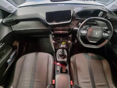 Peugeot 208 1.2 PureTech Allure Premium Hatchback 5dr Petrol Manual Euro 6 (s/s) (100 ps) - U96