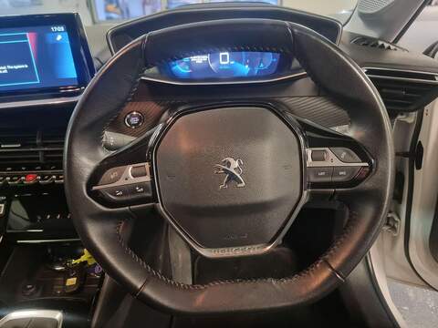 Peugeot 208 1.2 PureTech Allure Premium Hatchback 5dr Petrol Manual Euro 6 (s/s) (100 ps) - U96