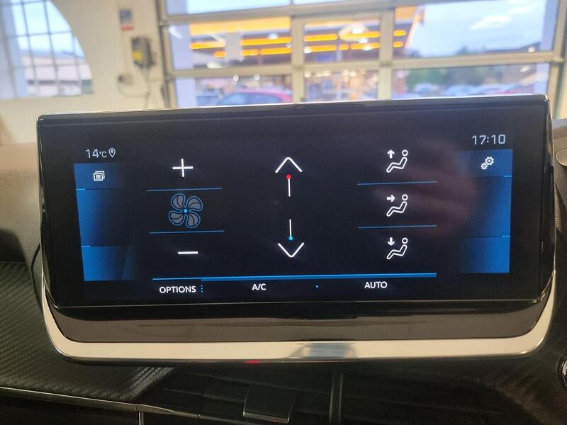 Peugeot 208 1.2 PureTech Allure Premium Hatchback 5dr Petrol Manual Euro 6 (s/s) (100 ps) - U96