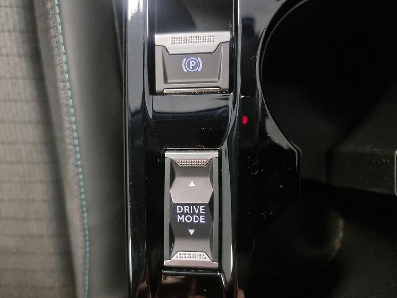 Peugeot 208 1.2 PureTech Allure Premium Hatchback 5dr Petrol Manual Euro 6 (s/s) (100 ps) - U96