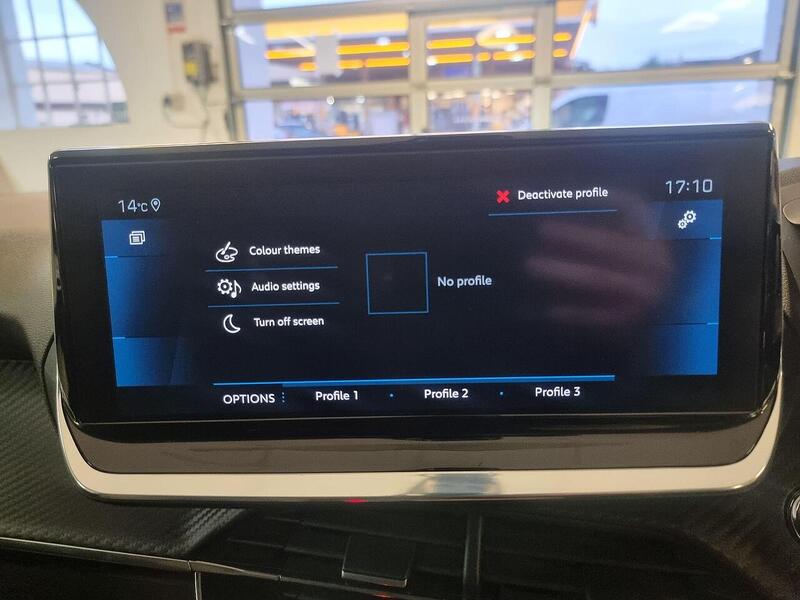 Peugeot 208 1.2 PureTech Allure Premium Hatchback 5dr Petrol Manual Euro 6 (s/s) (100 ps) - U96