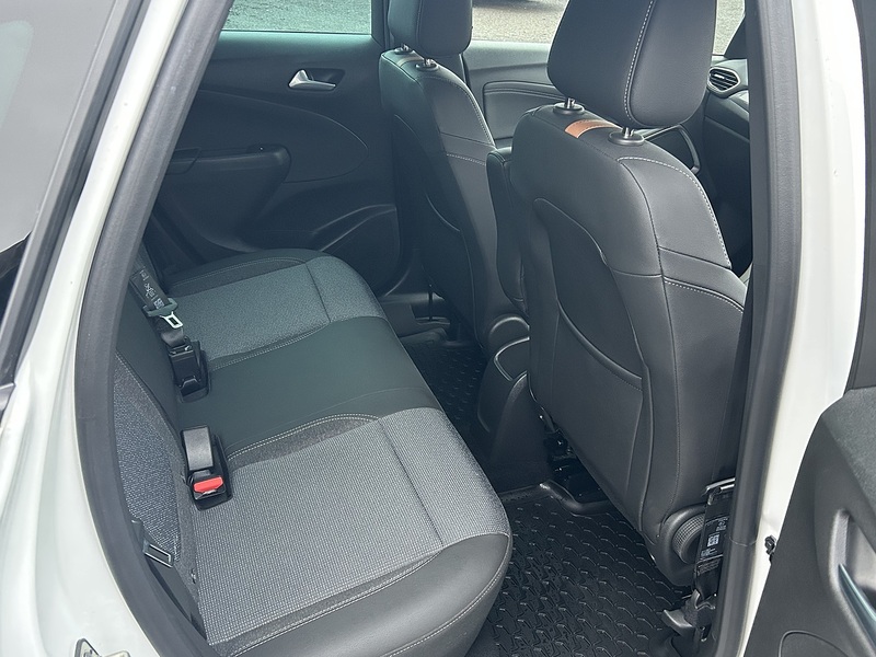 Vauxhall Crossland 1.2 Turbo Elite Nav SUV 5dr Petrol Auto Euro 6 (s/s) (130 ps) - U97