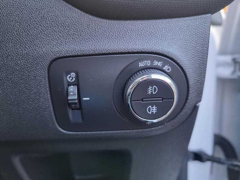 Vauxhall Crossland 1.2 Turbo Elite Nav Auto Euro 6 (s/s) 5dr - U97