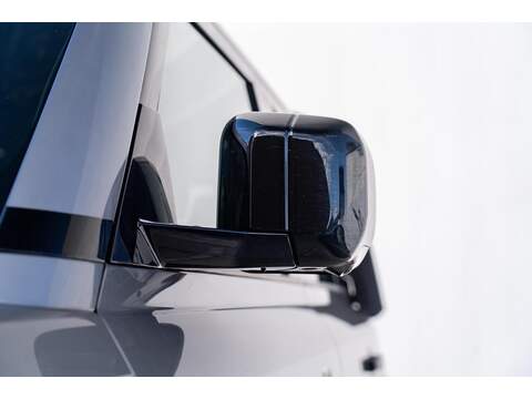 Land Rover Defender 110 Defender 110 2.0 SD4 SE Auto 4WD Euro 6 (s/s) 5dr - U10