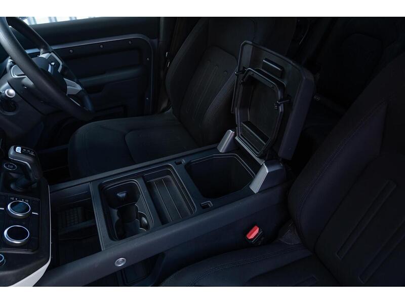 Land Rover Defender 110 Defender 110 2.0 SD4 SE Auto 4WD Euro 6 (s/s) 5dr - U10