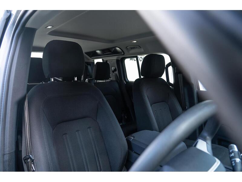 Land Rover Defender 110 Defender 110 2.0 SD4 SE Auto 4WD Euro 6 (s/s) 5dr - U10