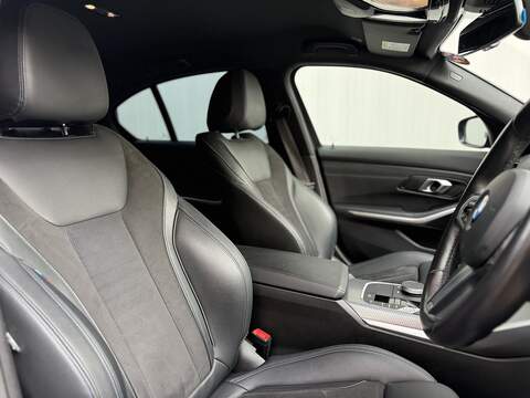 BMW 3 Series 2.0 320i M Sport Saloon 4dr Petrol Auto Euro 6 (s/s) (184 ps) - U117