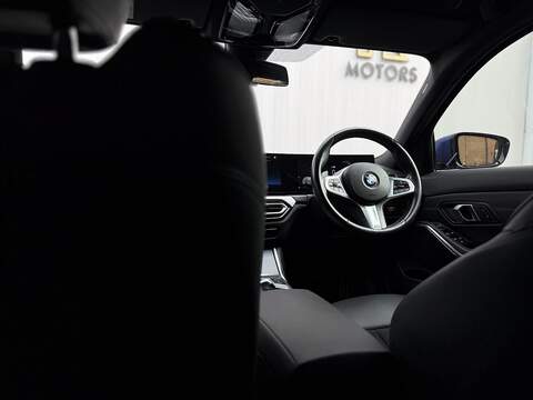 BMW 3 Series 2.0 320i M Sport Saloon 4dr Petrol Auto Euro 6 (s/s) (184 ps) - U117