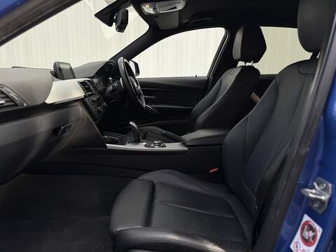 BMW 3 Series 2.0 320d M Sport Saloon 4dr Diesel Auto xDrive Euro 5 (s/s) (184 ps) - U122