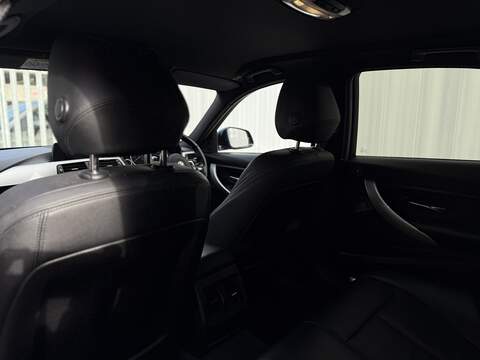 BMW 3 Series 2.0 320d M Sport Saloon 4dr Diesel Auto xDrive Euro 5 (s/s) (184 ps) - U122