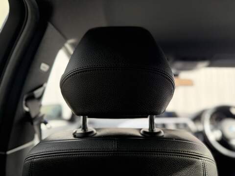 BMW 3 Series 2.0 320d M Sport Saloon 4dr Diesel Auto xDrive Euro 5 (s/s) (184 ps) - U122