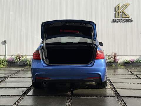 BMW 3 Series 2.0 320d M Sport Saloon 4dr Diesel Auto xDrive Euro 5 (s/s) (184 ps) - U122