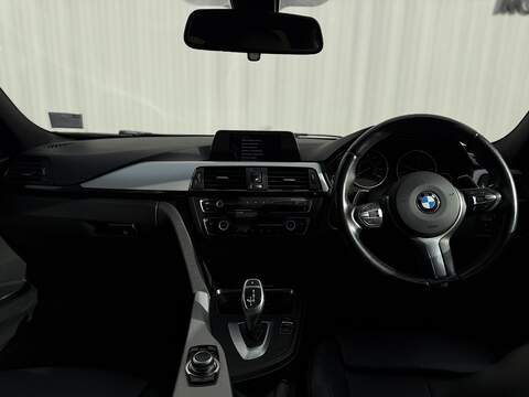 BMW 3 Series 2.0 320d M Sport Saloon 4dr Diesel Auto xDrive Euro 5 (s/s) (184 ps) - U122