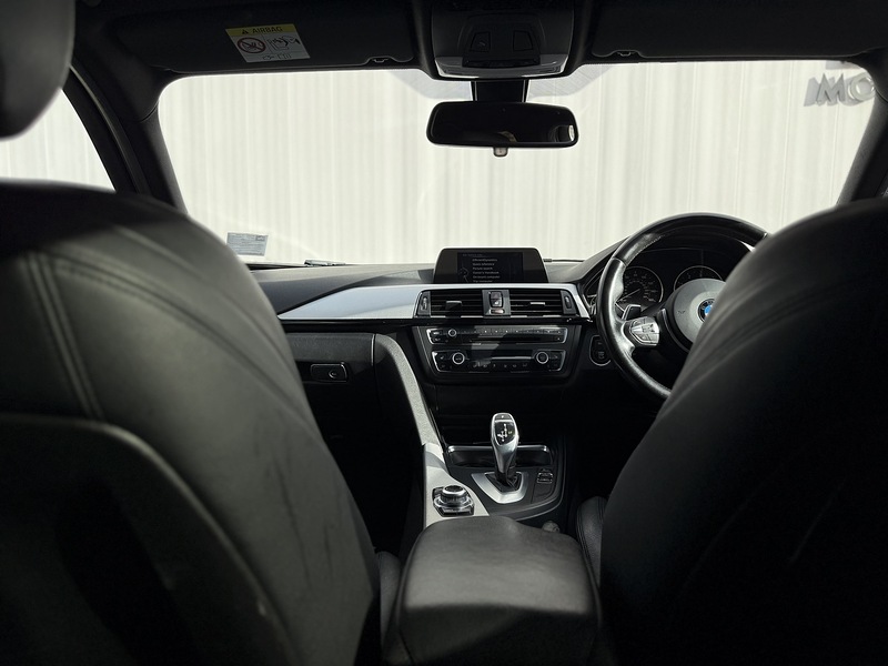 BMW 3 Series 2.0 320d M Sport Saloon 4dr Diesel Auto xDrive Euro 5 (s/s) (184 ps) - U122