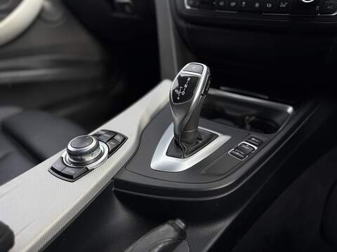 BMW 3 Series 2.0 320d M Sport Saloon 4dr Diesel Auto xDrive Euro 5 (s/s) (184 ps) - U122