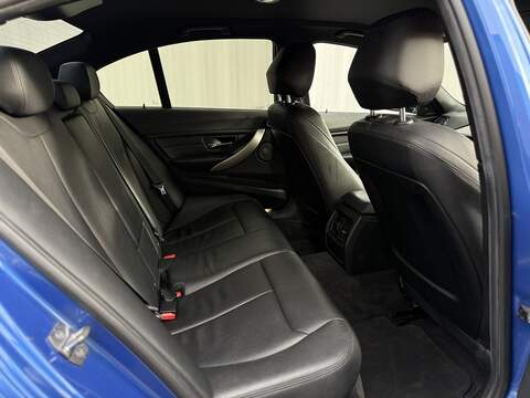 BMW 3 Series 2.0 320d M Sport Saloon 4dr Diesel Auto xDrive Euro 5 (s/s) (184 ps) - U122