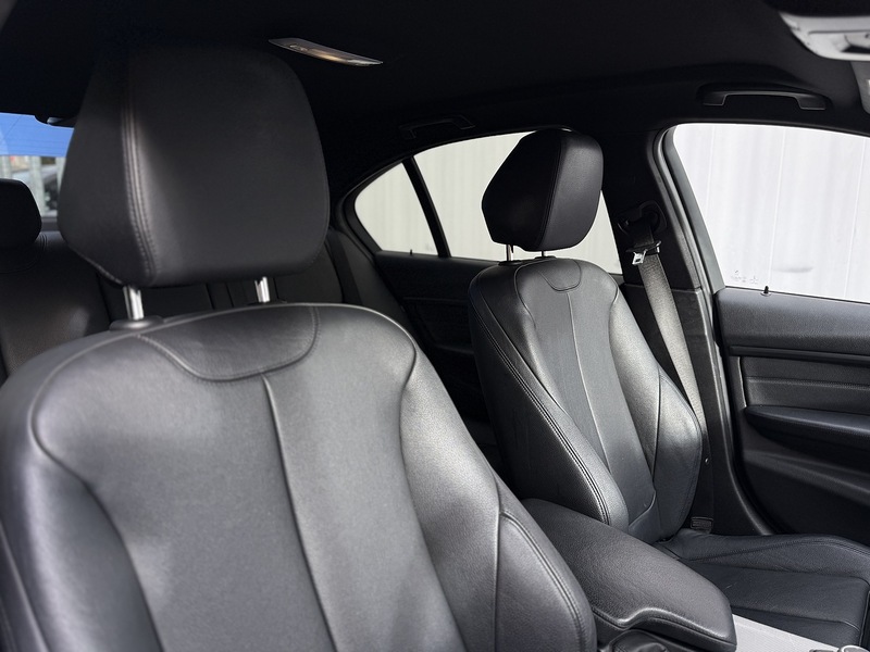 BMW 3 Series 2.0 320d M Sport Saloon 4dr Diesel Auto xDrive Euro 5 (s/s) (184 ps) - U122