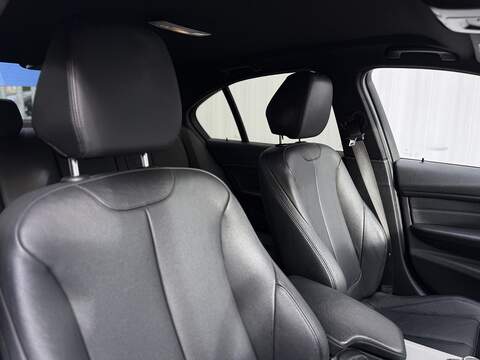 BMW 3 Series 2.0 320d M Sport Saloon 4dr Diesel Auto xDrive Euro 5 (s/s) (184 ps) - U122