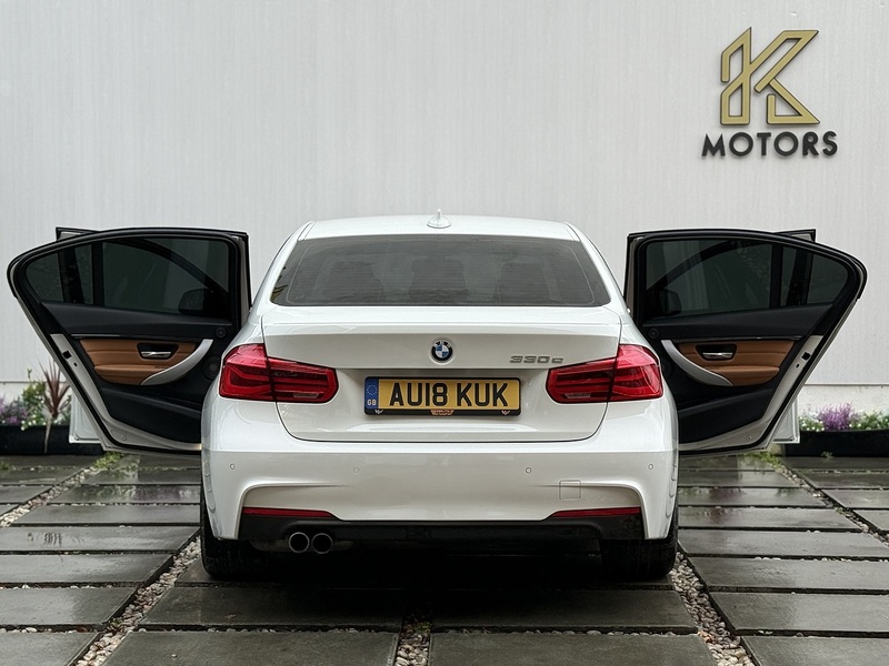BMW 3 Series 330e M Sport - U128