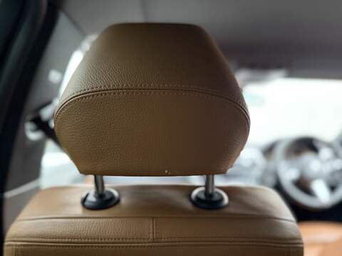 BMW 3 Series 330e M Sport - U128