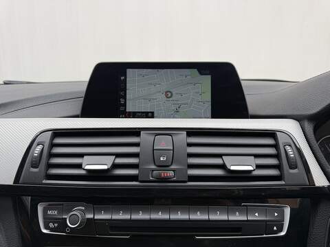 BMW 3 Series 330e M Sport - U128