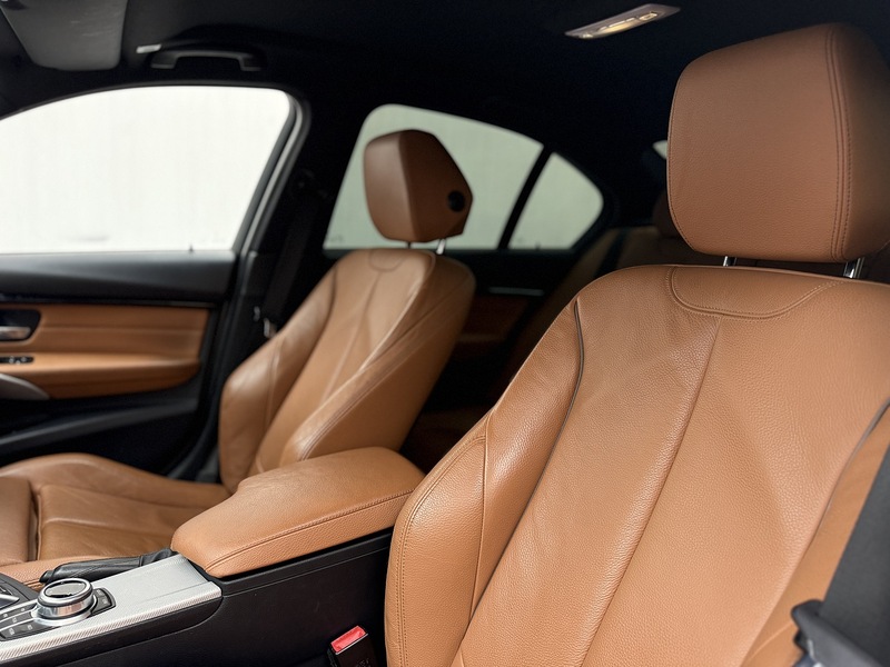 BMW 3 Series 330e M Sport - U128