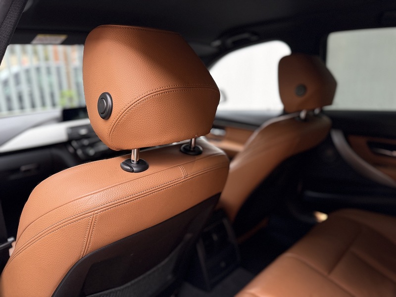 BMW 3 Series 330e M Sport - U128