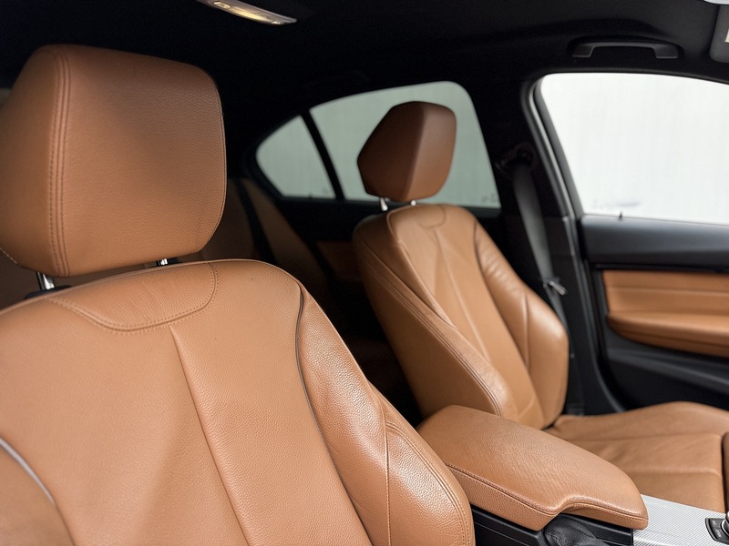 BMW 3 Series 330e M Sport - U128