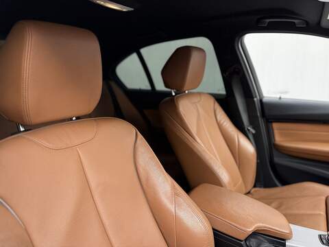 BMW 3 Series 330e M Sport - U128