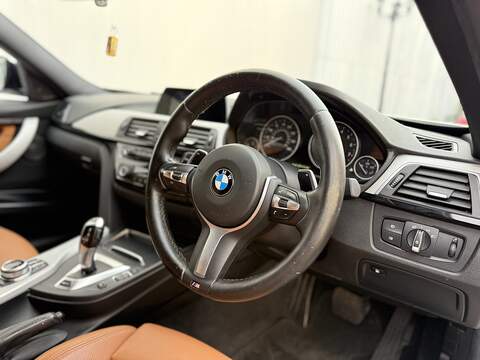BMW 3 Series 330e M Sport - U128