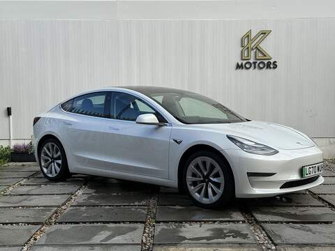 Tesla Model 3 2.0 TFSI Executive S line Saloon 4dr Petrol S Tronic quattro Euro 5 (211 ps)