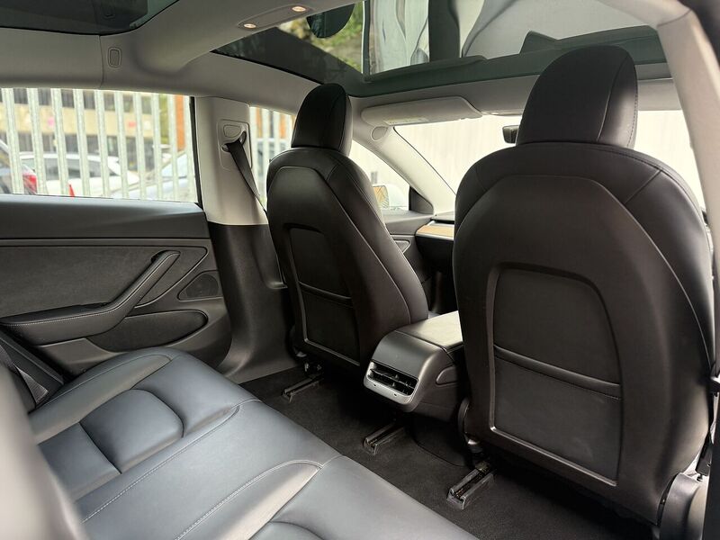 Tesla Model 3 (Dual Motor) Long Range Saloon 4dr Electric Auto 4WDE (346 ps) - U133