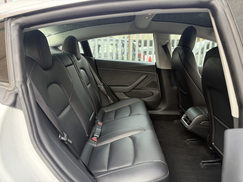 Tesla Model 3 (Dual Motor) Long Range Saloon 4dr Electric Auto 4WDE (346 ps) - U133