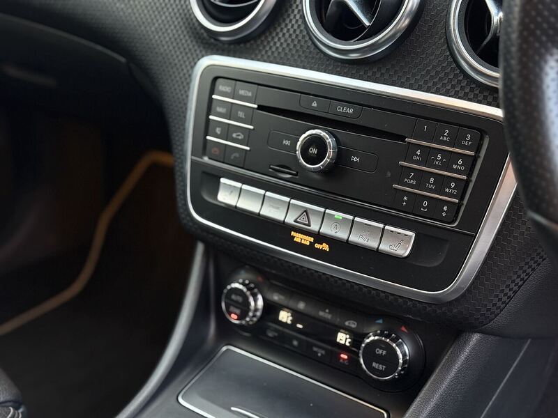 Mercedes-Benz A Class 2.1 A200d Sport (Premium) Hatchback 5dr Diesel 7G-DCT Euro 6 (s/s) (136 ps) - U148