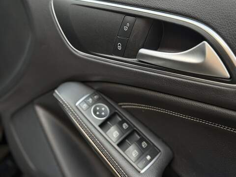 Mercedes-Benz A Class 2.1 A200d Sport (Premium) Hatchback 5dr Diesel 7G-DCT Euro 6 (s/s) (136 ps) - U148