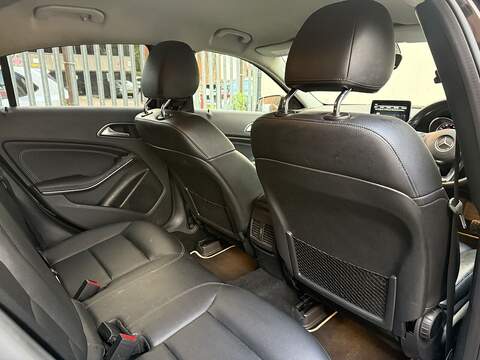 Mercedes-Benz A Class 2.1 A200d Sport (Premium) Hatchback 5dr Diesel 7G-DCT Euro 6 (s/s) (136 ps) - U148