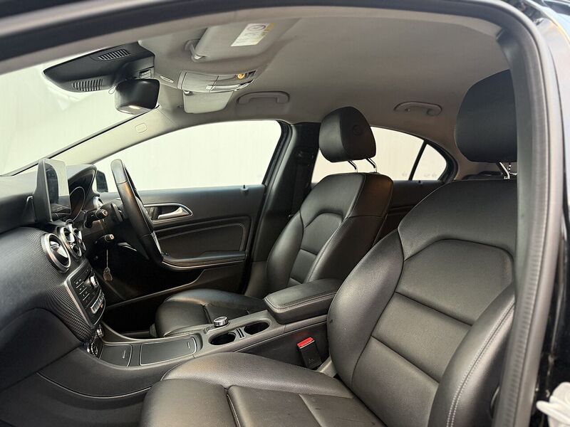 Mercedes-Benz A Class 2.1 A200d Sport (Premium) Hatchback 5dr Diesel 7G-DCT Euro 6 (s/s) (136 ps) - U148