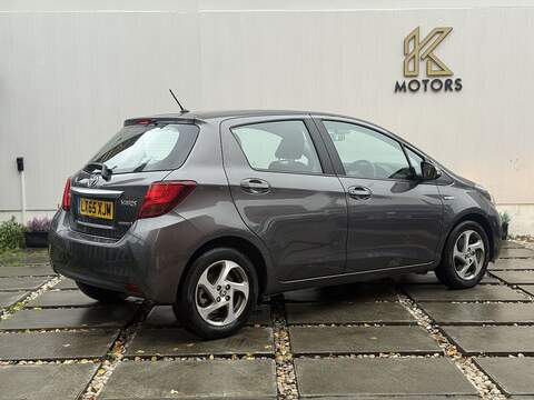 Toyota Yaris 1.5 VVT-h Icon Hatchback 5dr Petrol Hybrid E-CVT Euro 6 (101 ps) - U152