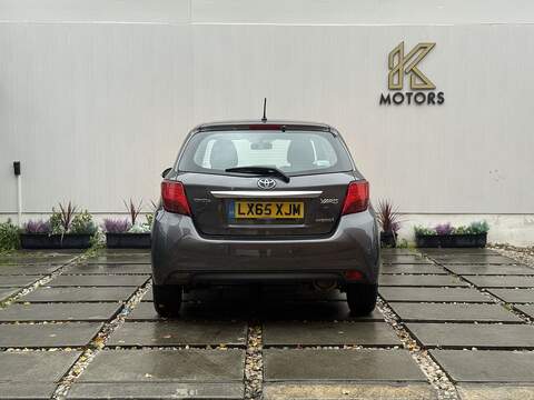 Toyota Yaris 1.5 VVT-h Icon Hatchback 5dr Petrol Hybrid E-CVT Euro 6 (101 ps) - U152