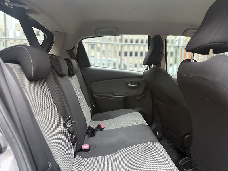 Toyota Yaris 1.5 VVT-h Icon Hatchback 5dr Petrol Hybrid E-CVT Euro 6 (101 ps) - U152